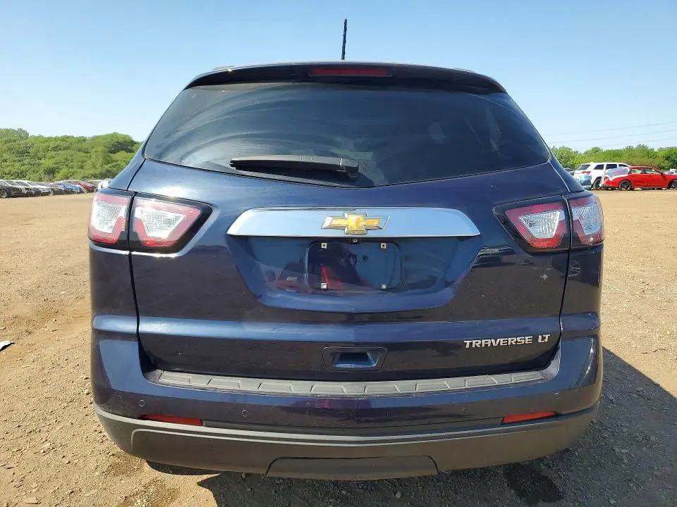 2015 CHEVROLET TRAVERSE LT  