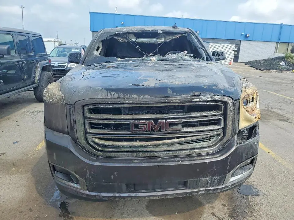 2016 GMC YUKON SLE  