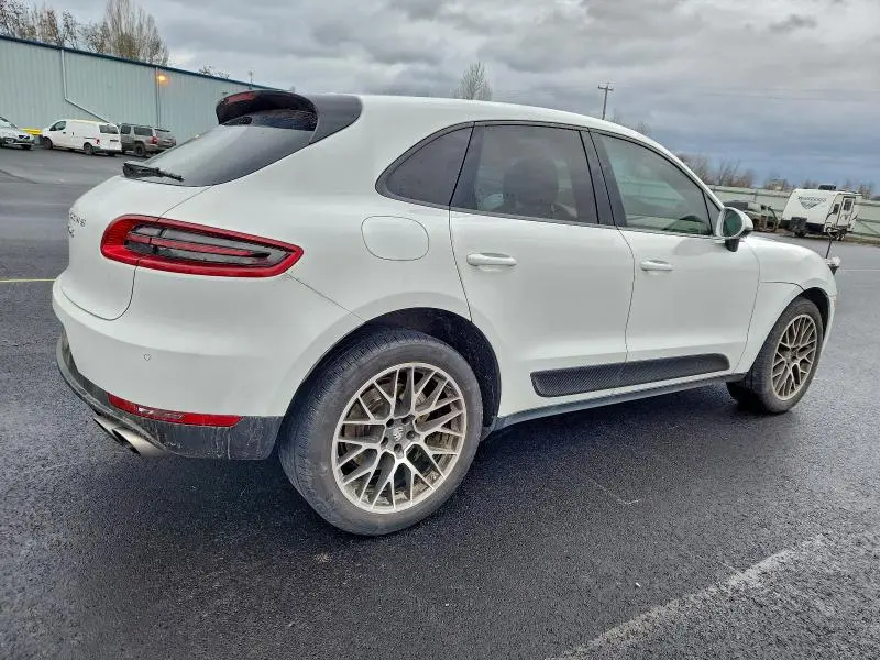 2016 PORSCHE MACAN S  