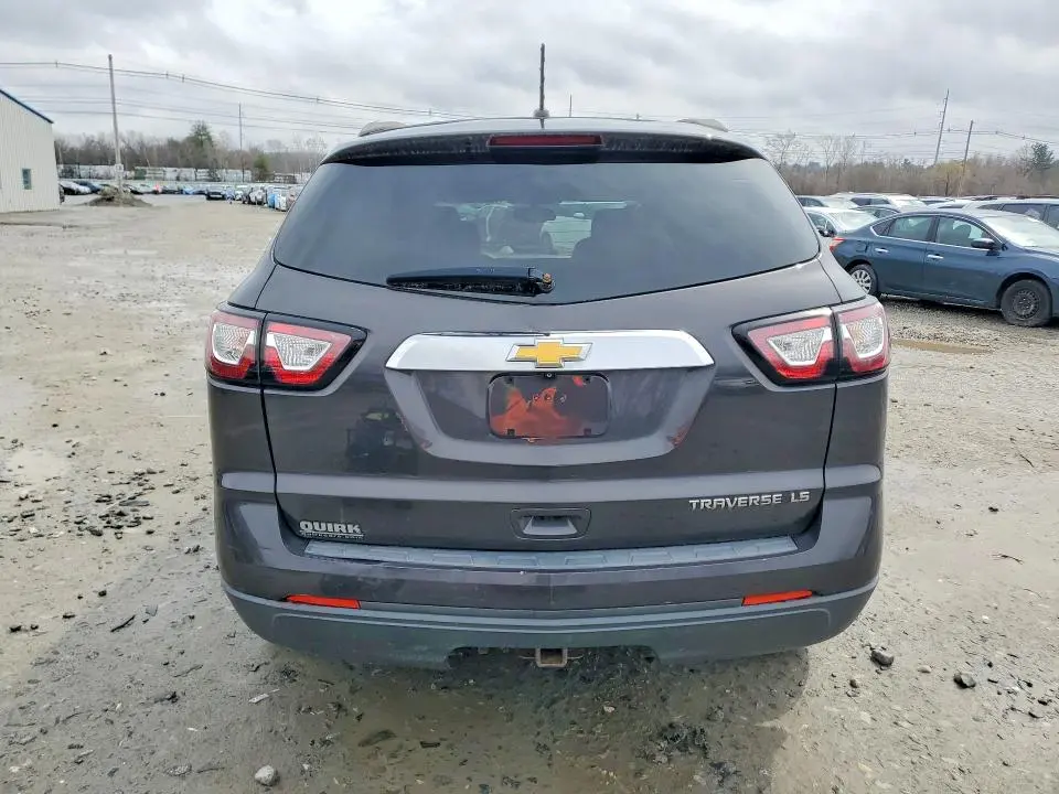 2014 CHEVROLET TRAVERSE LS  