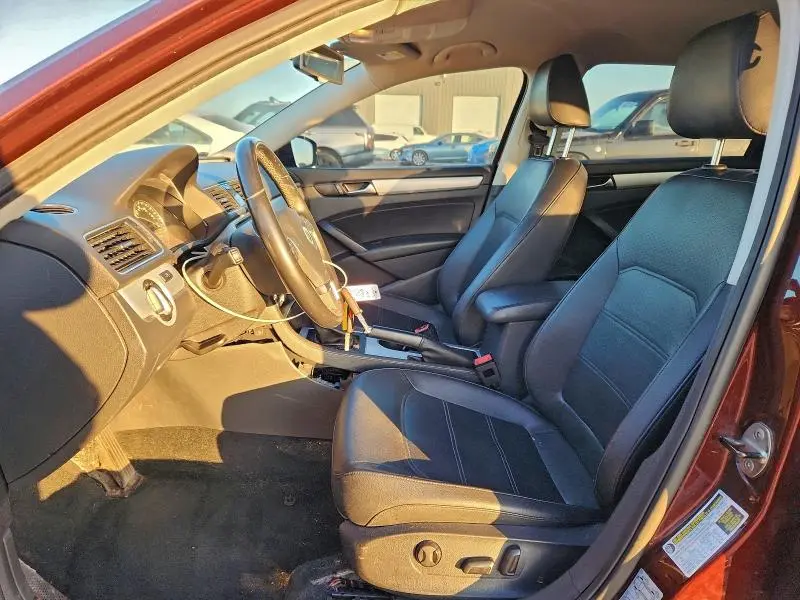 2013 VOLKSWAGEN PASSAT SE  