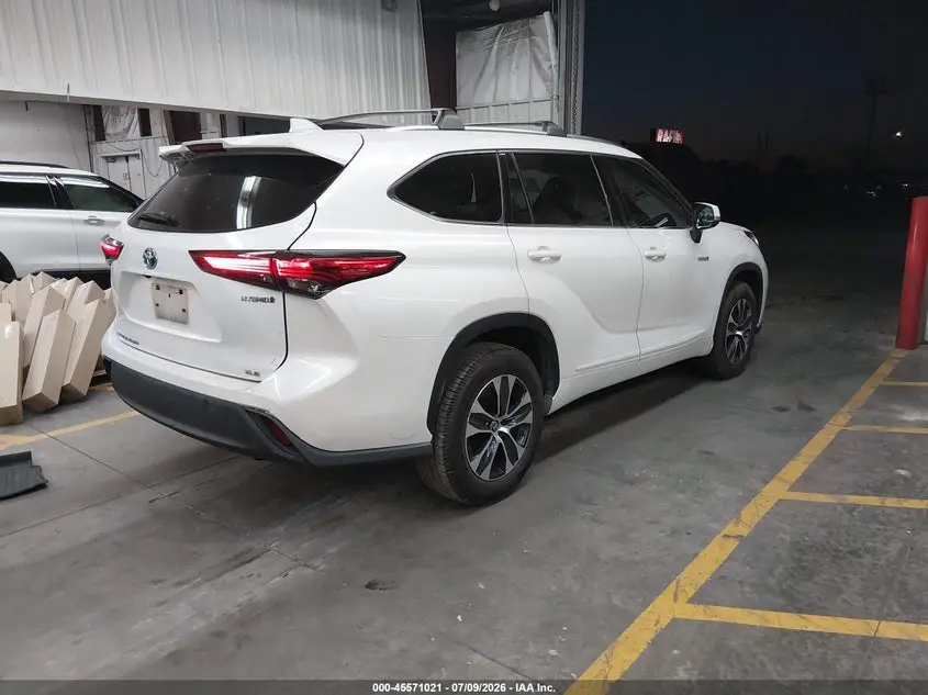 2020 TOYOTA HIGHLANDER HYBRID XLE
