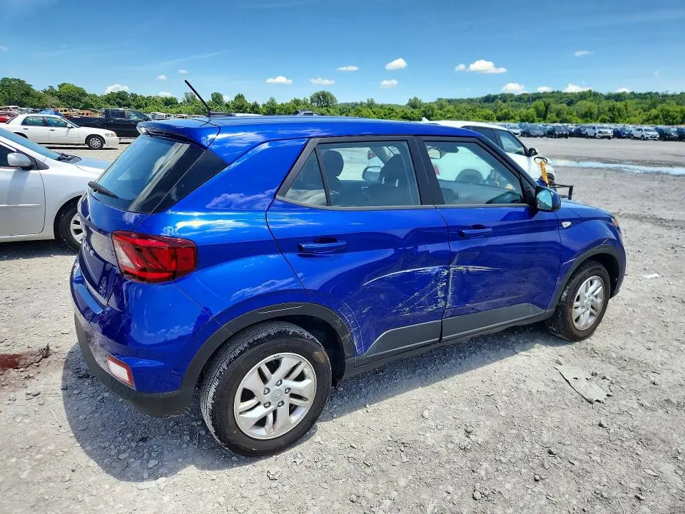 2025 HYUNDAI VENUE SE  