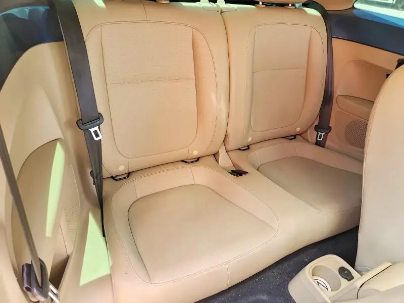 2019 VOLKSWAGEN BEETLE SE  
