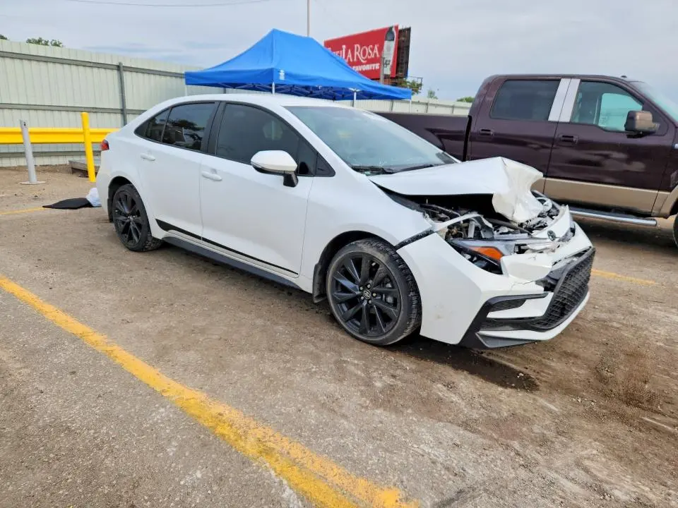 2024 TOYOTA COROLLA SE  