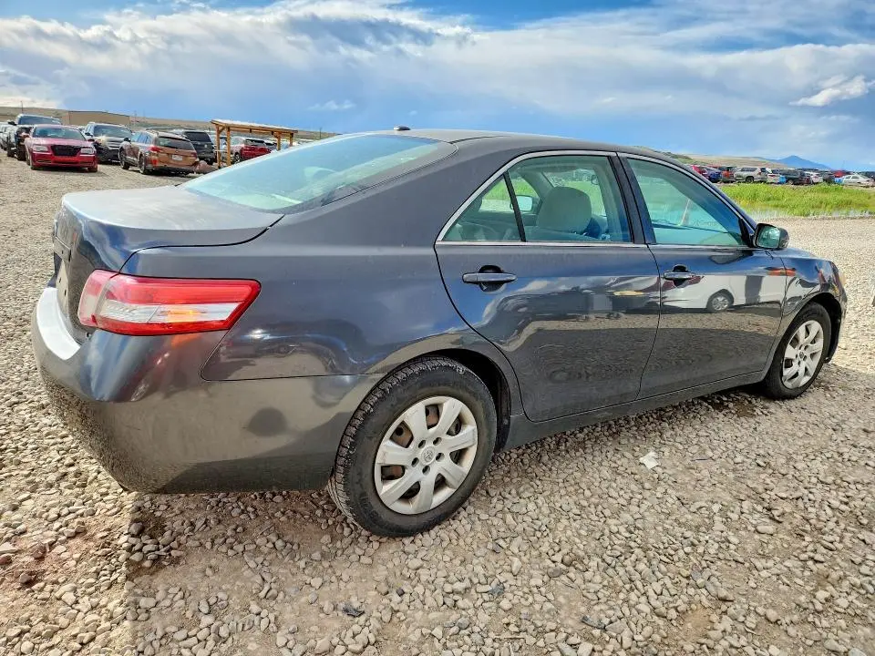 2011 TOYOTA CAMRY LE  