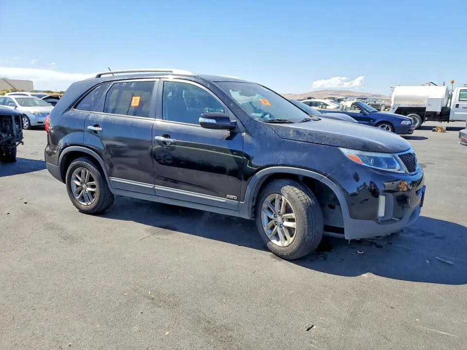2014 KIA SORENTO LX  