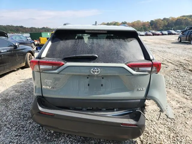 2019 TOYOTA RAV4 XLE  
