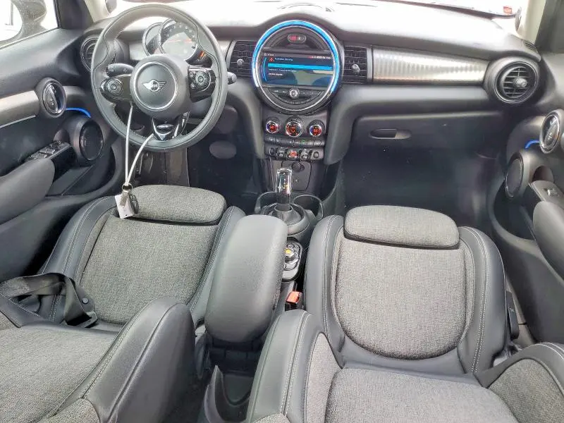 2020 MINI COOPER   