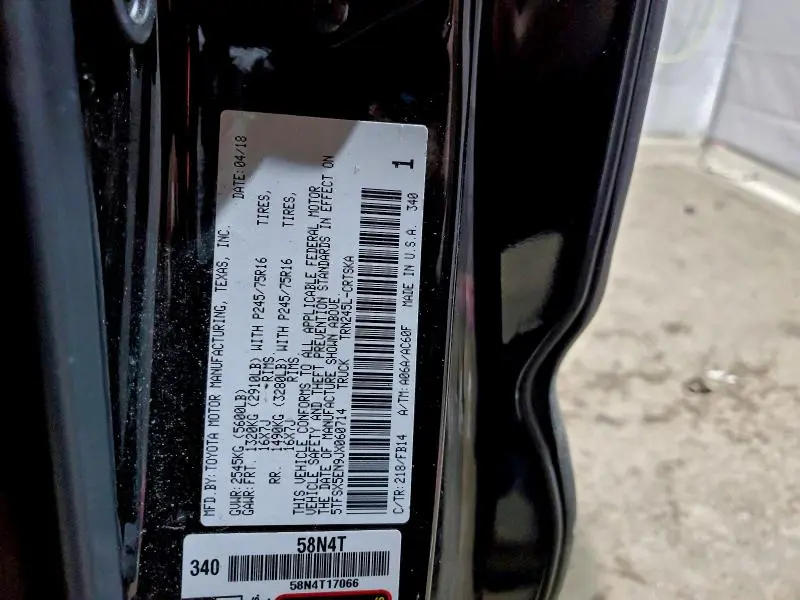 2018 TOYOTA TACOMA SR  