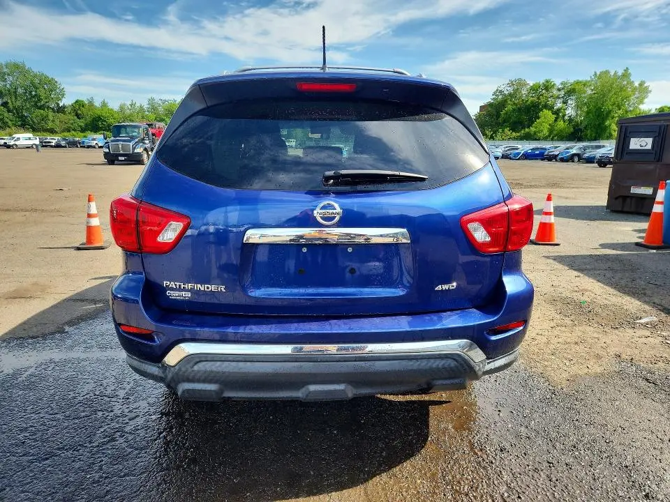 2017 NISSAN PATHFINDER S  