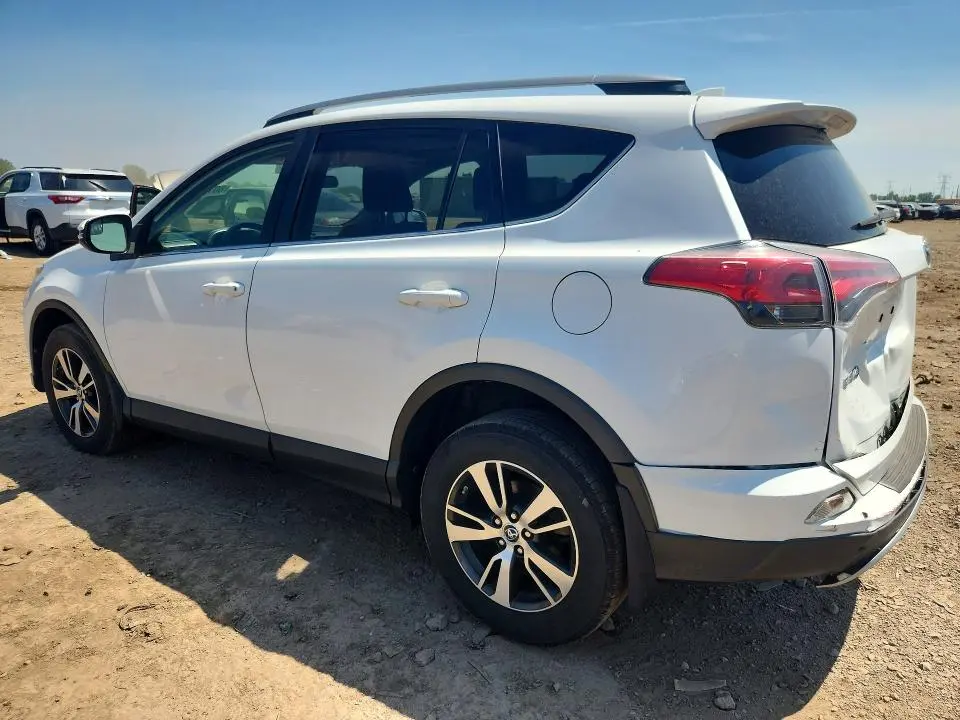 2017 TOYOTA RAV4 XLE  