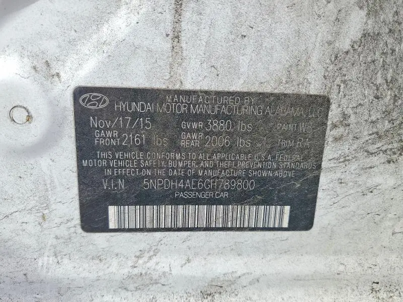 2016 HYUNDAI ELANTRA SE  