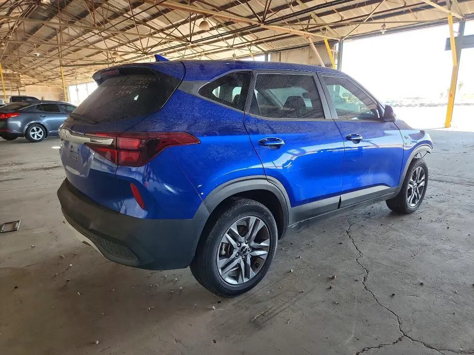 2023 KIA SELTOS LX  