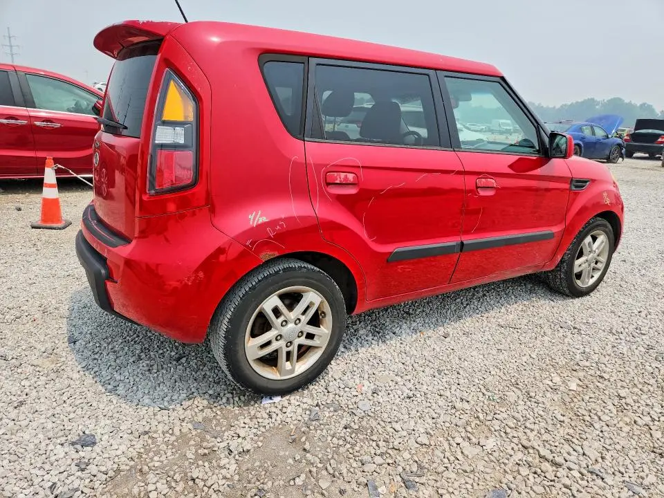 2010 KIA SOUL +  