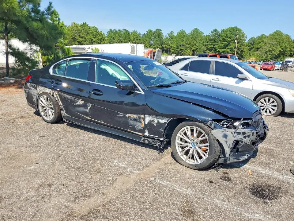 2024 BMW 330E   