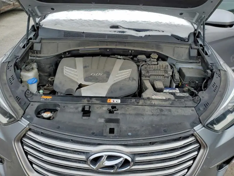 2017 HYUNDAI SANTA FE SE  