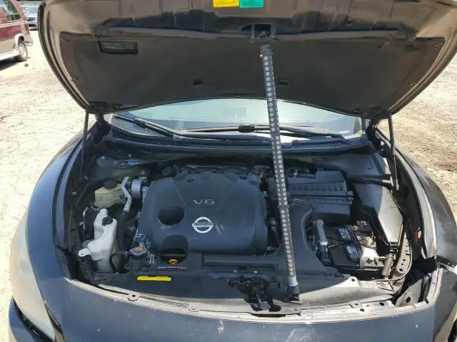 2011 NISSAN MAXIMA S  