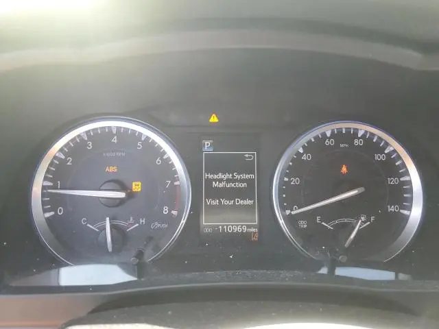 2017 TOYOTA HIGHLANDER SE  