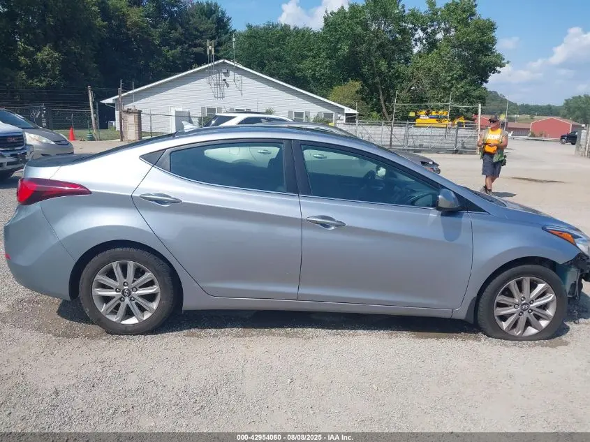 2015 HYUNDAI ELANTRA SE