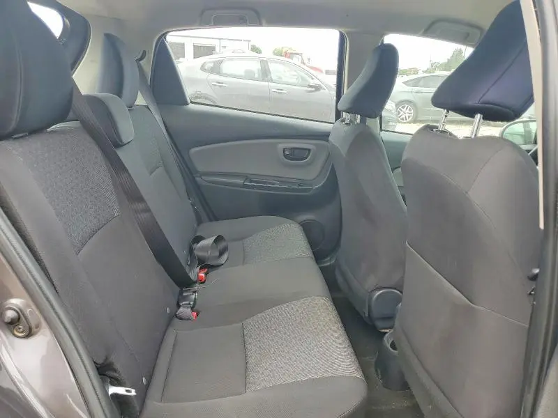 2017 TOYOTA YARIS 5-DOOR L  