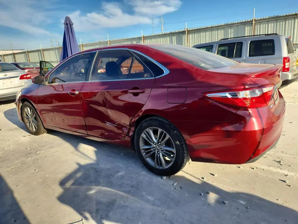 2017 TOYOTA CAMRY SE  