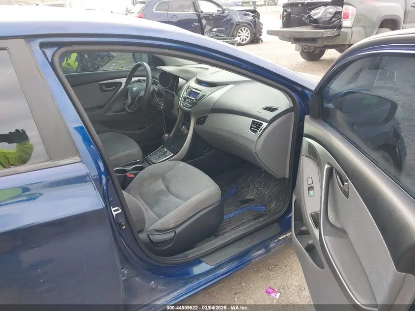 2013 HYUNDAI ELANTRA GLS