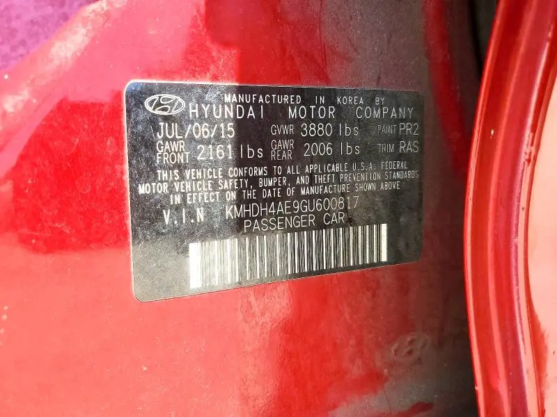 2016 HYUNDAI ELANTRA SE  