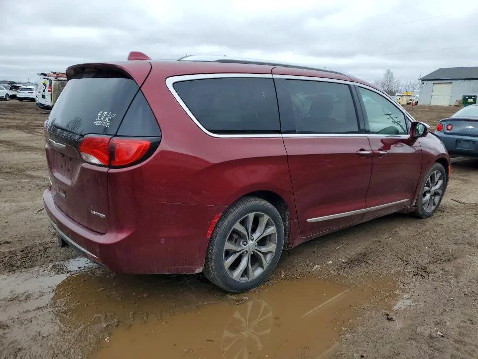 2017 CHRYSLER PACIFICA LIMITED  