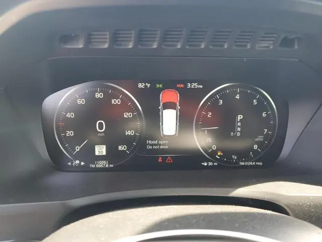 2017 VOLVO XC90 T6  