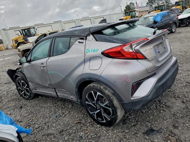 2019 TOYOTA C-HR XLE  