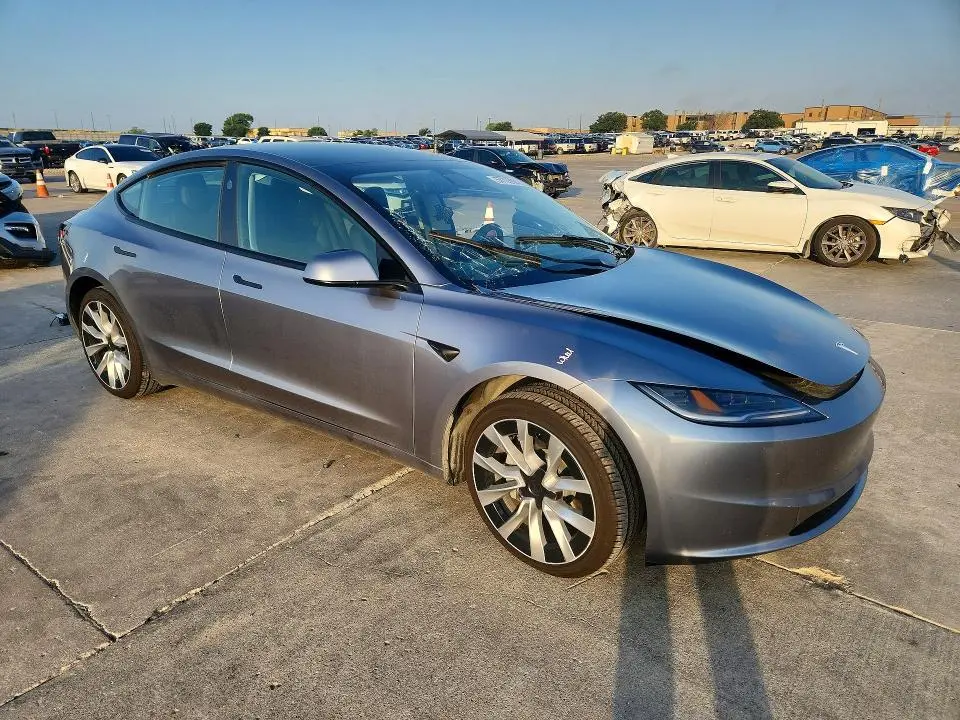 2025 TESLA MODEL 3   