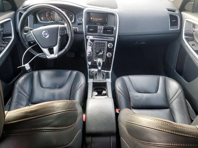 2015 VOLVO XC60 T6 PLATINUM  
