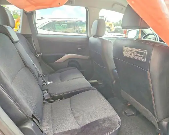 2011 MITSUBISHI OUTLANDER XLS  