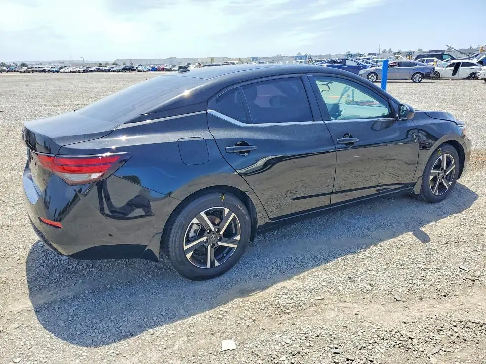 2025 NISSAN SENTRA SV  