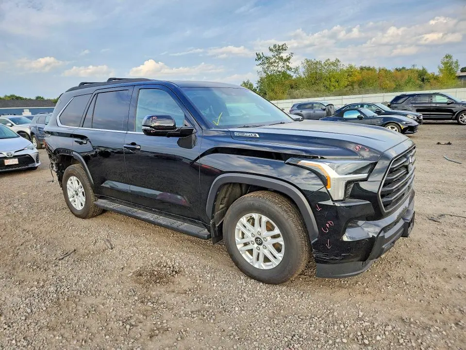 2025 TOYOTA SEQUOIA SR5  