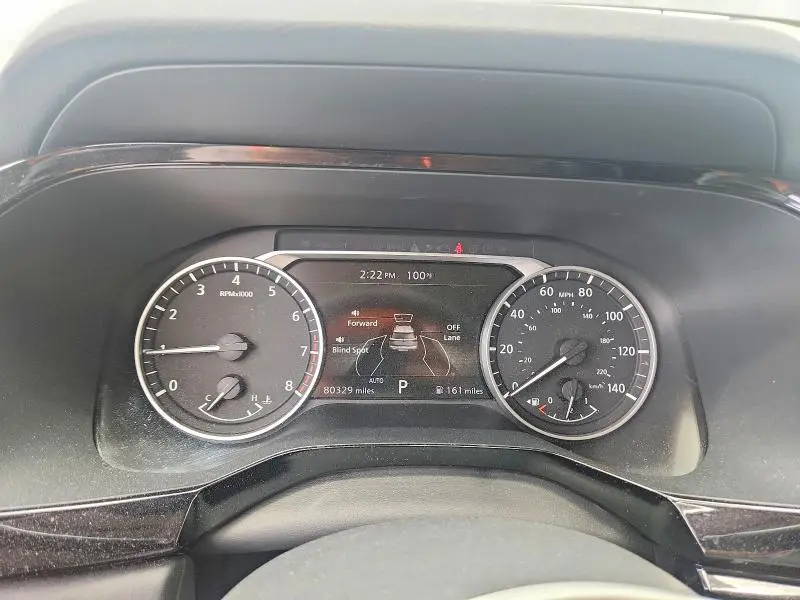 2022 NISSAN PATHFINDER SV  