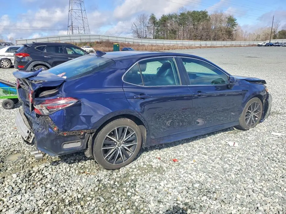 2021 TOYOTA CAMRY SE  