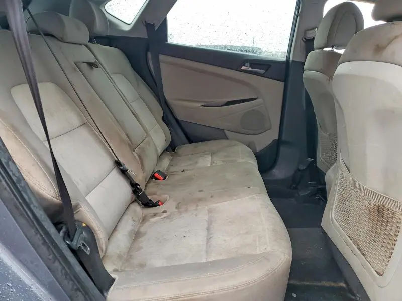 2016 HYUNDAI TUCSON SE  