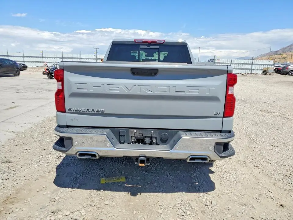 2024 CHEVROLET SILVERADO K1500 LT  