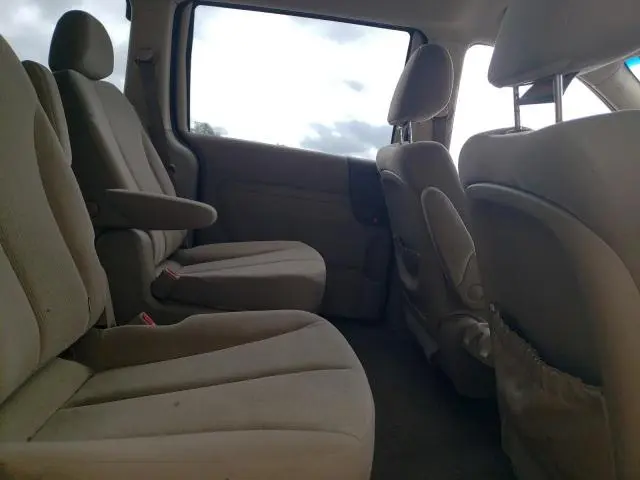 2011 KIA SEDONA LX  
