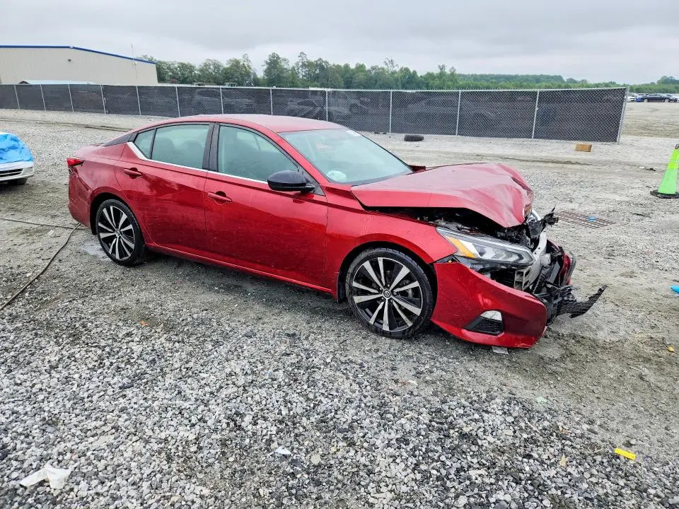 2019 NISSAN ALTIMA SR  