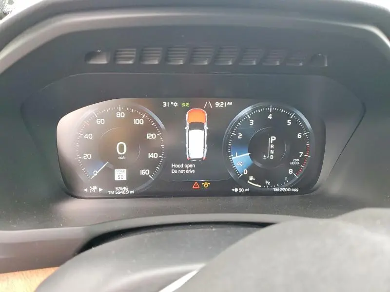 2021 VOLVO XC90 T6 MOMENTUM  