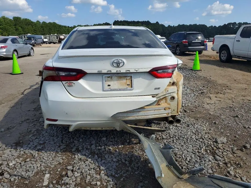 2024 TOYOTA CAMRY   