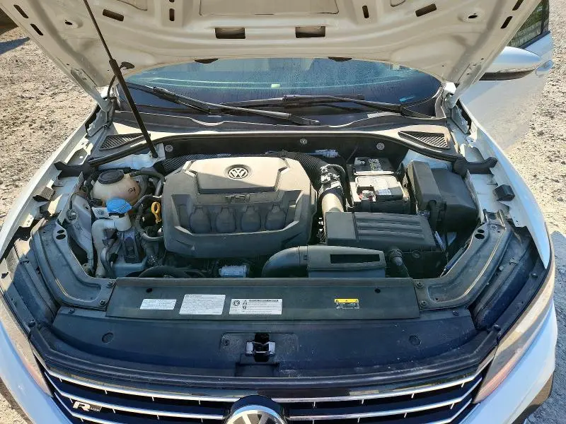 2018 VOLKSWAGEN PASSAT S  
