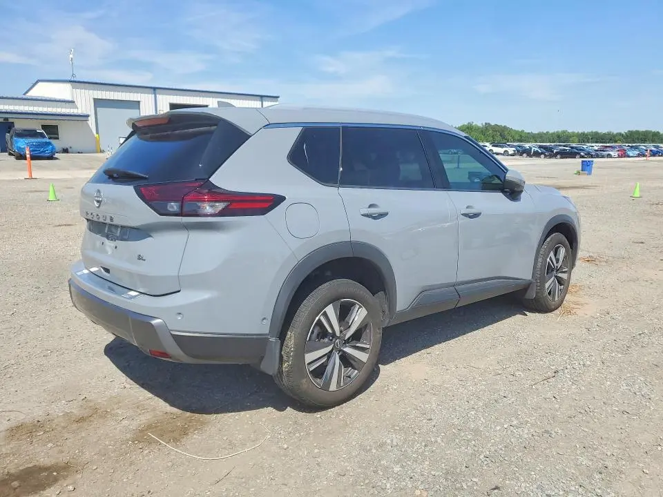 2024 NISSAN ROGUE SL  