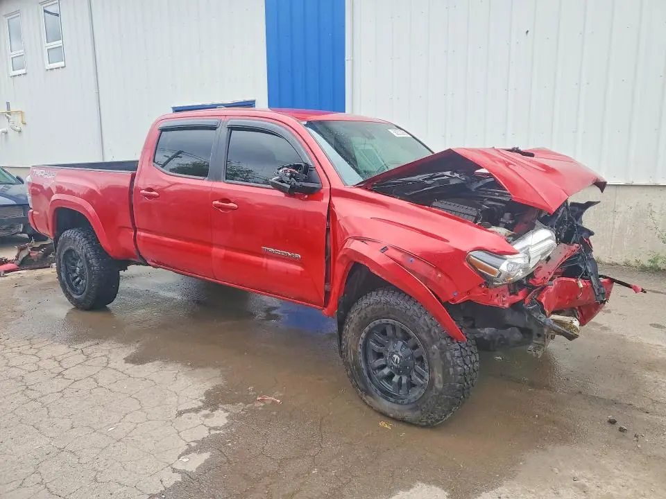 2021 TOYOTA TACOMA SR5 V6  