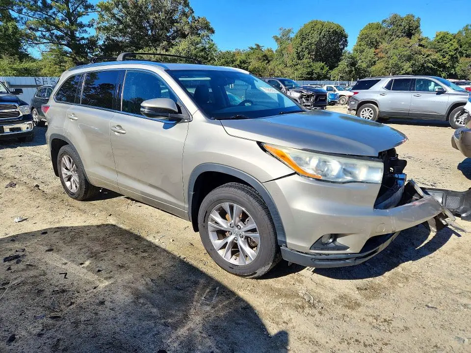 2014 TOYOTA HIGHLANDER XLE  