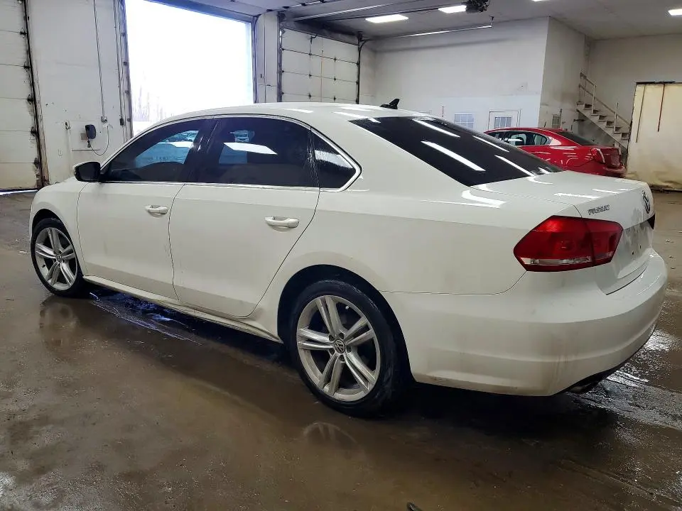 2014 VOLKSWAGEN PASSAT SE  