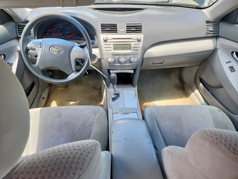 2010 TOYOTA CAMRY LE  
